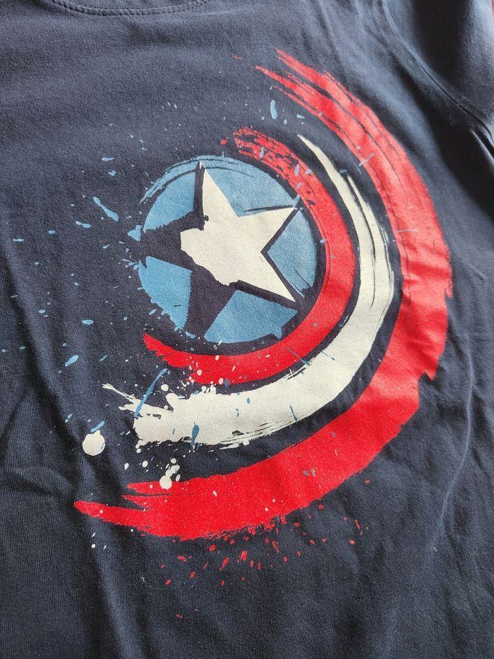 T-shirt bleu marine bouclier Captain America 12ans - photo numéro 4