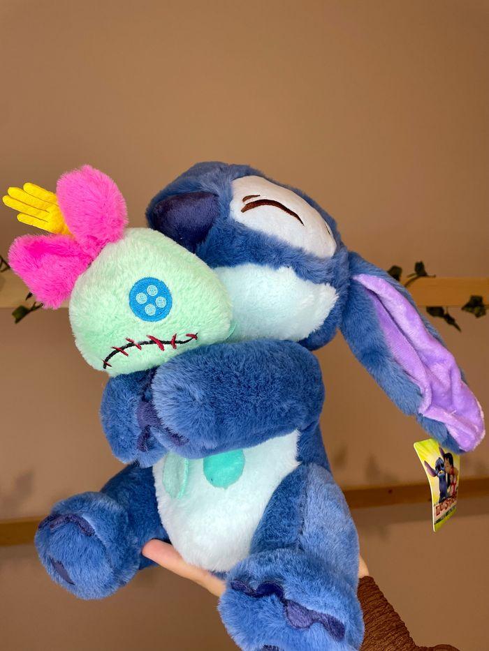 Peluche Disney Stitch avec son doudou souillon - photo numéro 4