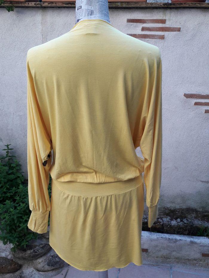 Robe tee-shirt jaune - photo numéro 2