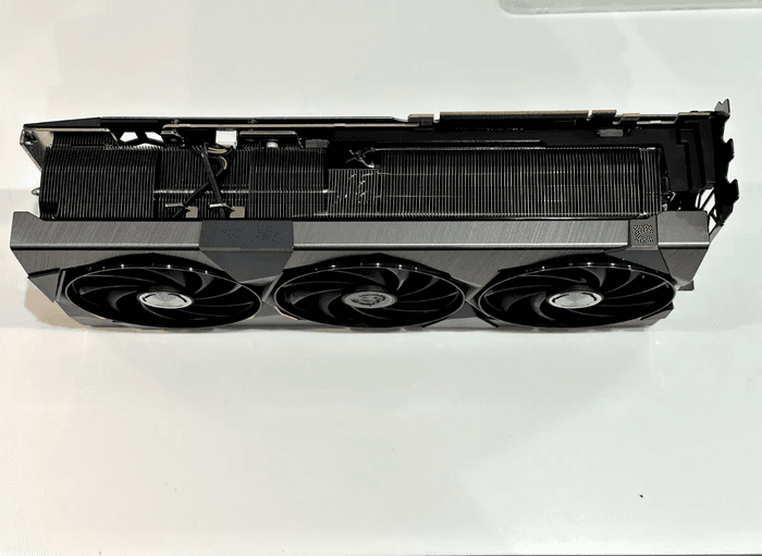 NVIDIA MSI RTX 4090 SUPRIMX 24Go - photo numéro 5