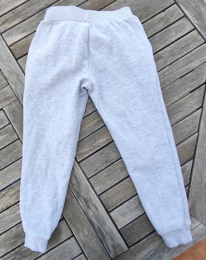 Pantalon jogging gris 5-6 ans - photo numéro 2