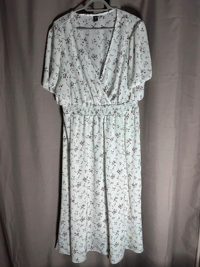 Robe longue fleurie t. 3XL - photo numéro 1