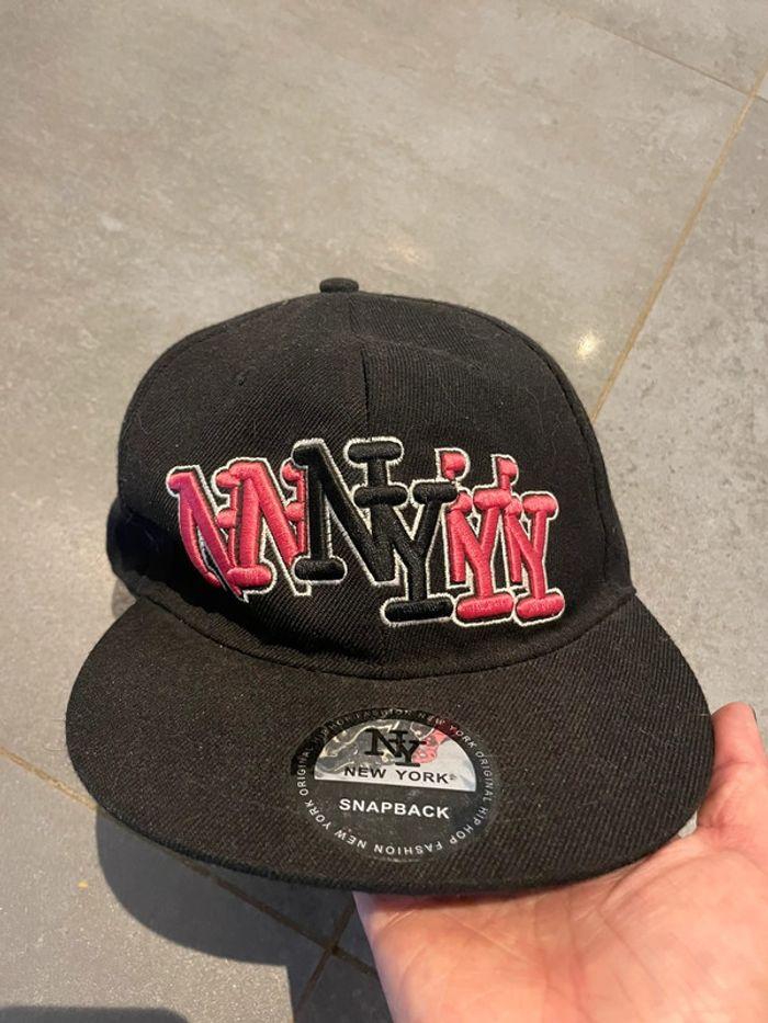 Casquette réglable noir et rose New York hip hop fashion New York - photo numéro 1