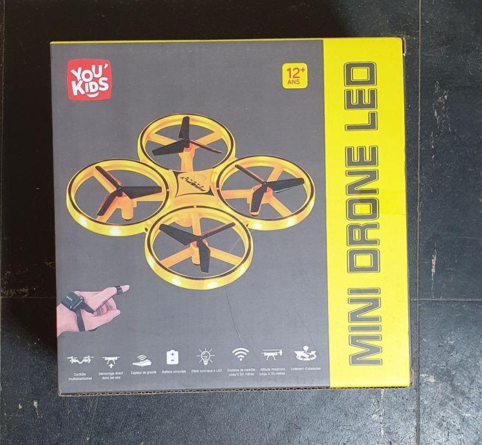 Mini drone led neuf - photo numéro 1