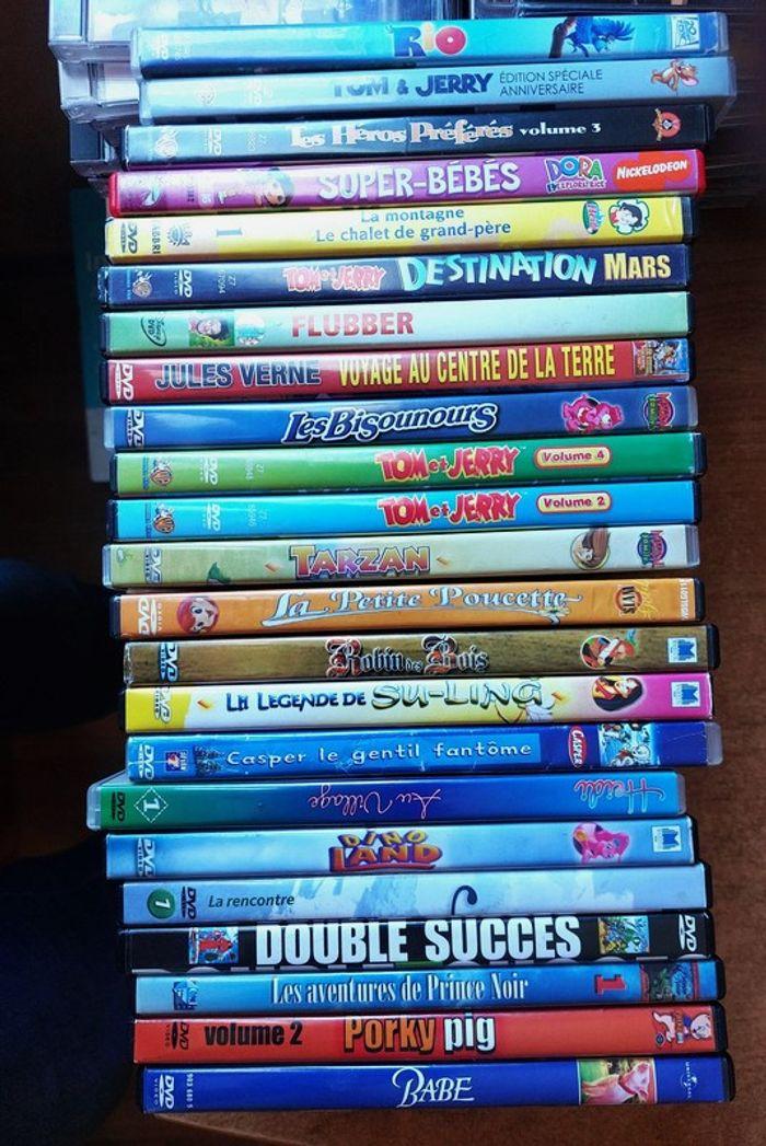 Lot de 23 DVD pour enfants