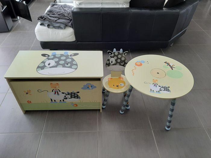 Ensemble Coffre à jouets et Table - photo numéro 1