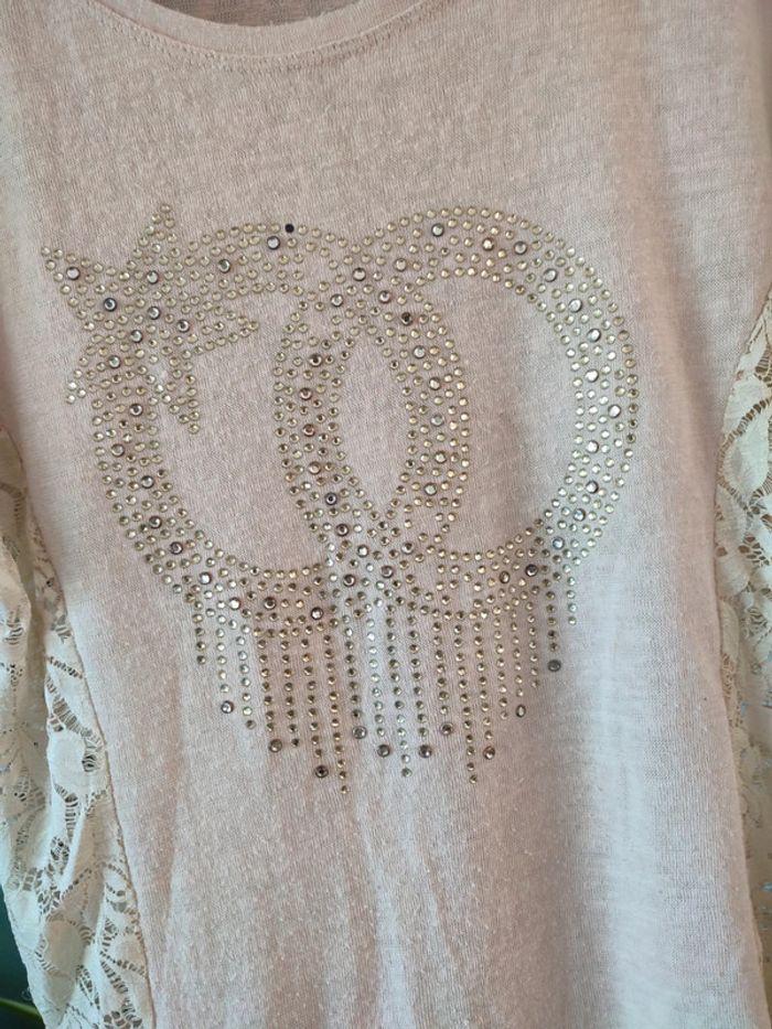 T-shirt beige paillettes dentelle offert - photo numéro 3