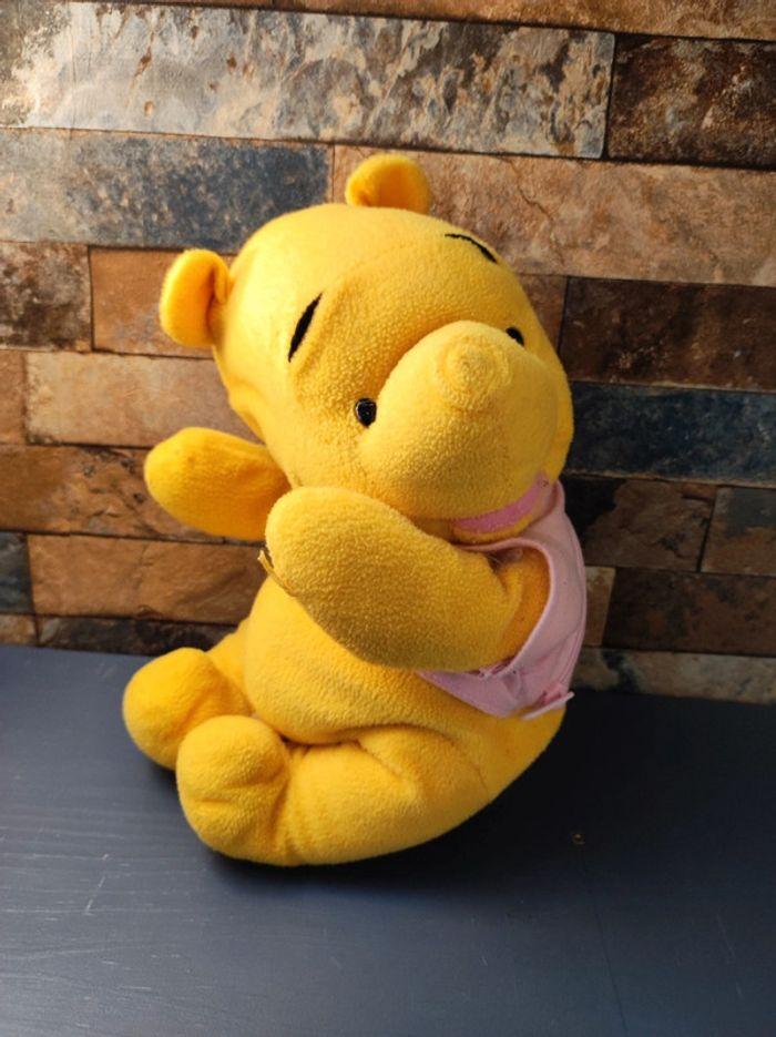 Peluche Disney Winnie l'ourson - photo numéro 1