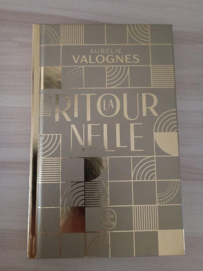 Livre Aurélie Valognes La Ritournelle - photo numéro 1