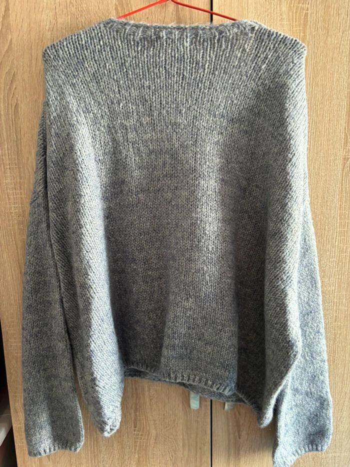 Pull col V bleu Pull&Bear taille L - photo numéro 3