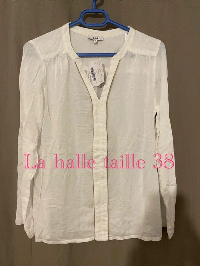 Blouse blanc à manches longues col V liseret doré devant neuf la halle taille 38 - photo numéro 1