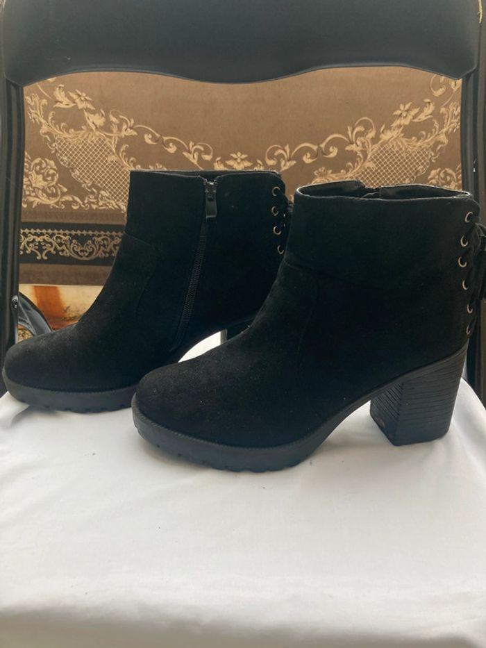 Bottines noires en daim taille 39 - photo numéro 1