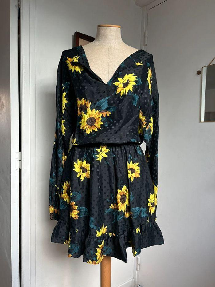 Robe the Kooples en soie et viscose noir et jaune avec de jolies fleurs tournesol - photo numéro 1