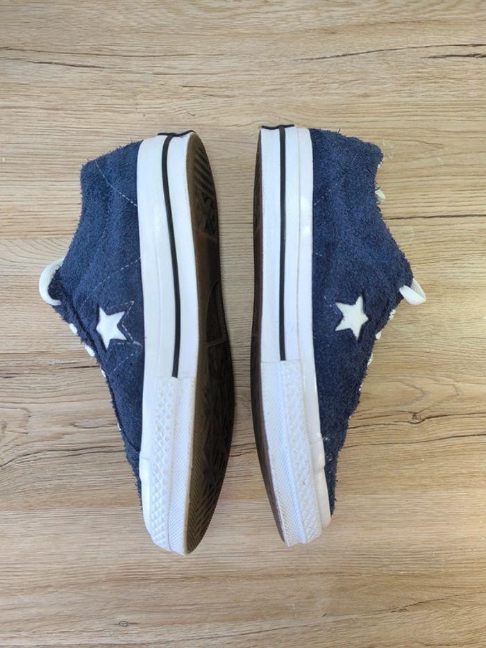 Baskets femme converse basse en suède bleue marine pointure 40  portée deux fois - photo numéro 2