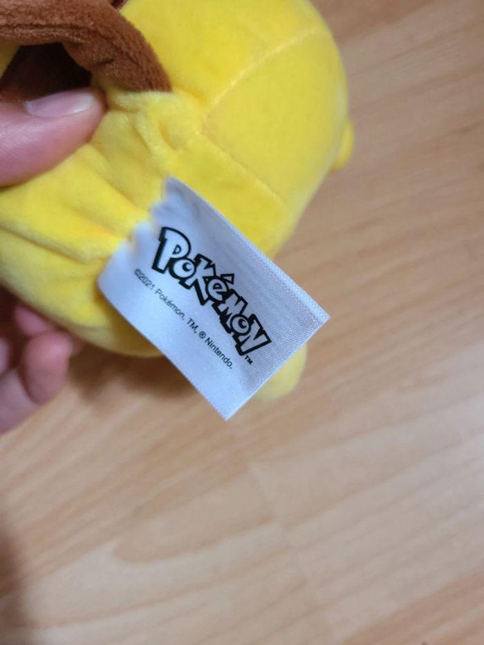 Lot 2 peluches pikachu - photo numéro 3