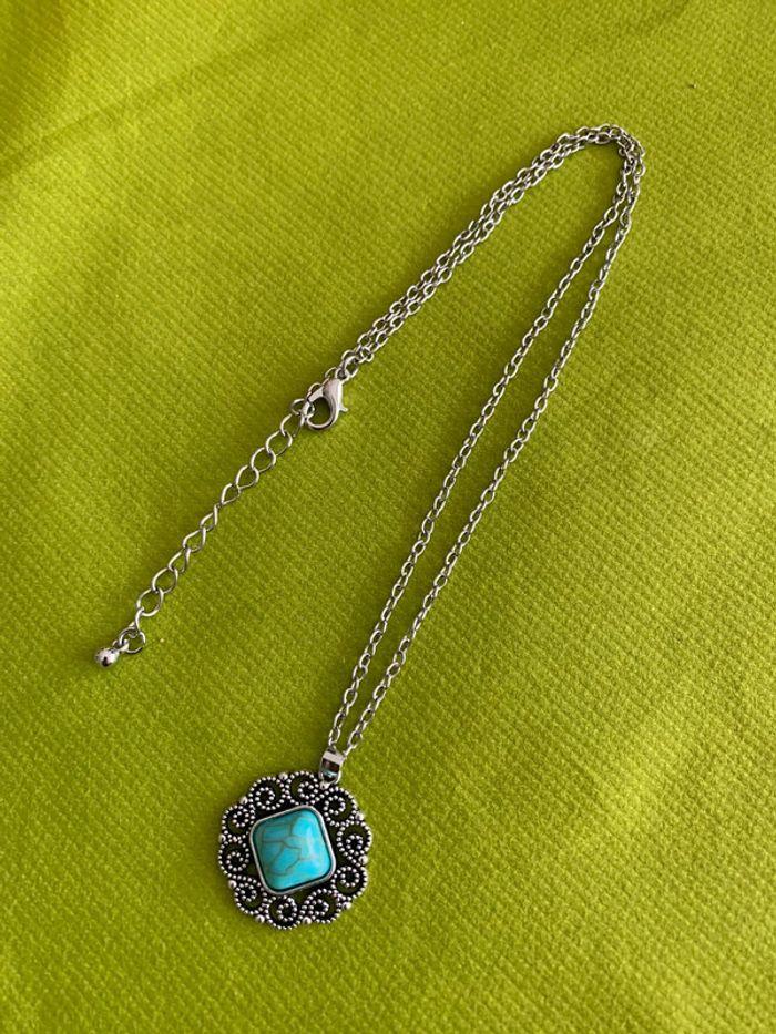 Très beau collier bleu turquoise en alliage de zinc argenté - photo numéro 3