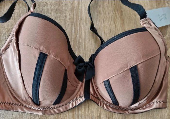 Soutien-gorge ampliforme - photo numéro 2