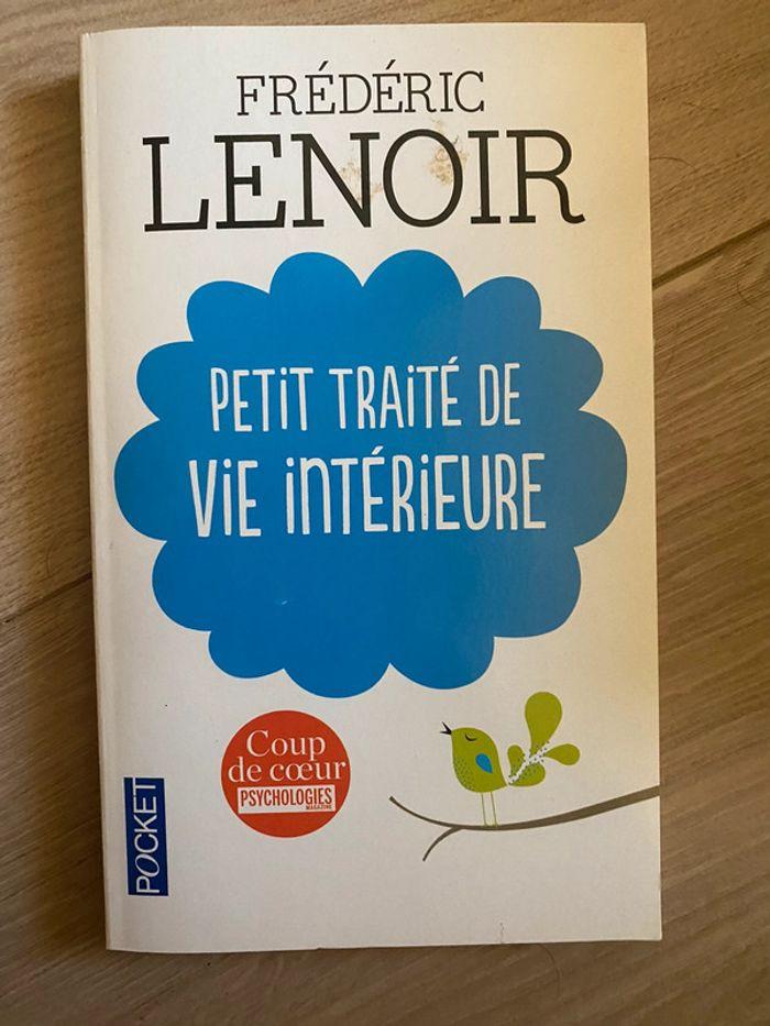 Frederic Lenoir Petit traité de vie intérieure livre de poche - photo numéro 1