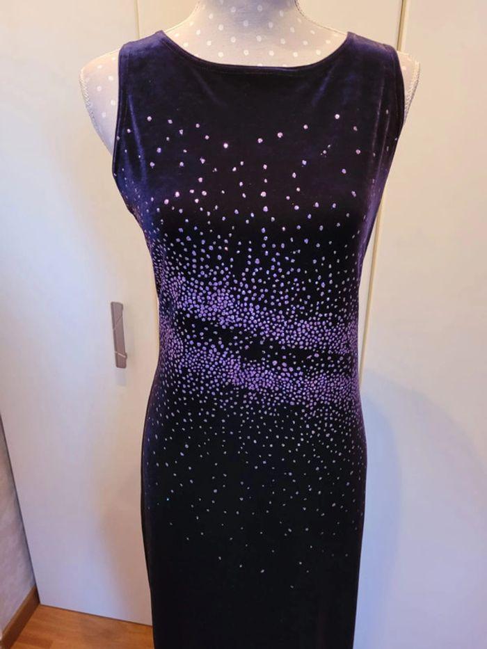 Robe velours violette strass casi neuve - photo numéro 3