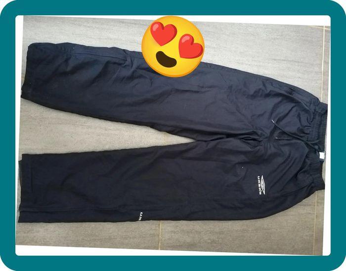 Pantalon jogging umbro  taille M - photo numéro 3