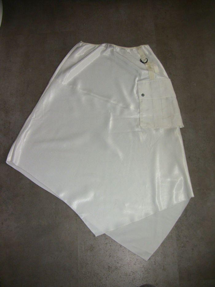 Jupe en satin Blanc cassé Taille M Holly