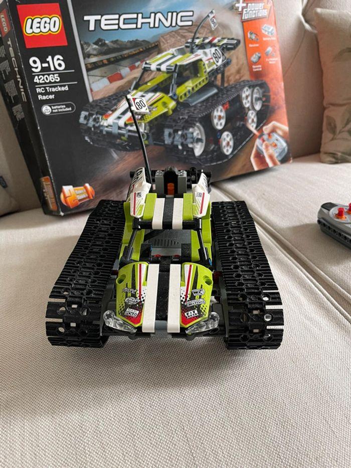 LEGO® Technic Le Bolide sur Chenille télécommandé - photo numéro 4