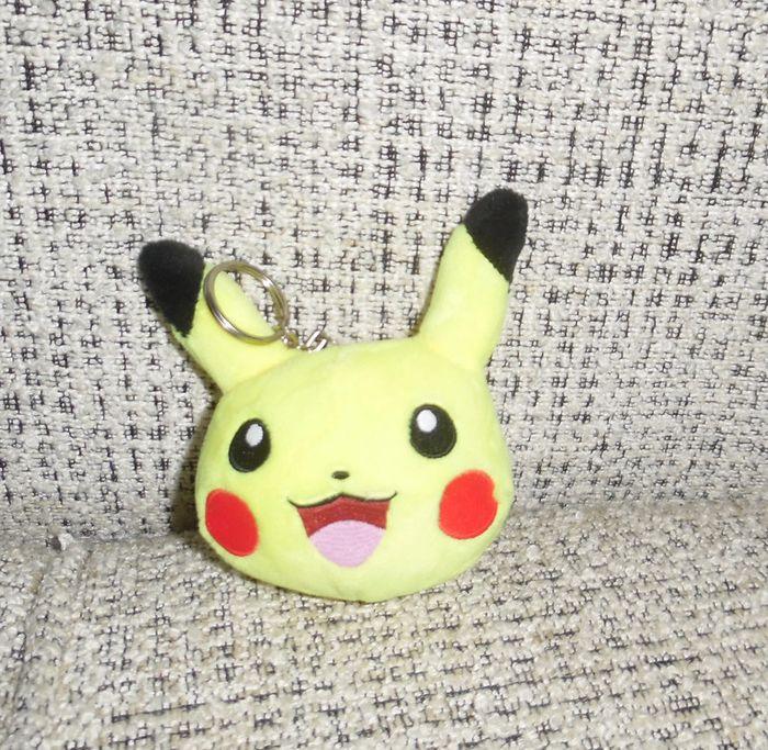 Porte-clés peluche Pokémon - Pikachu - photo numéro 1