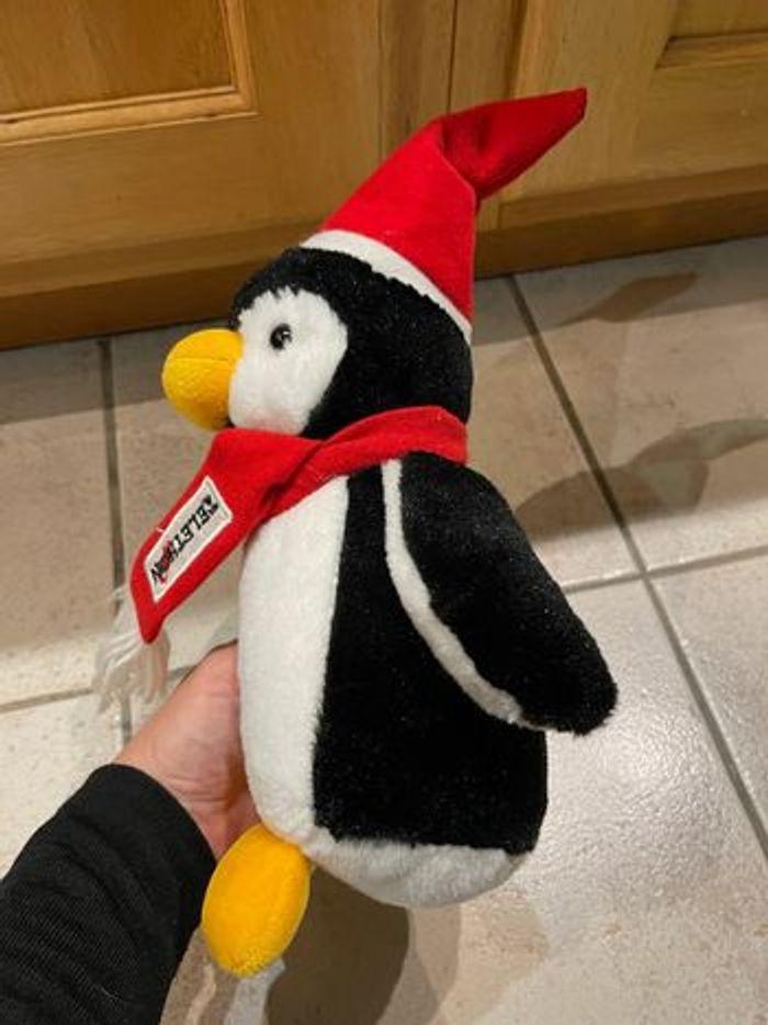 Peluche pingouin avec écharpe - photo numéro 2