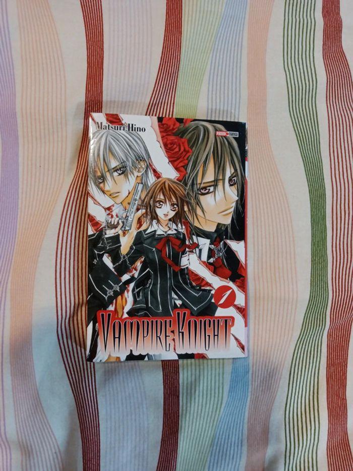 lot 2 mangas"Vampire Knight" - photo numéro 4