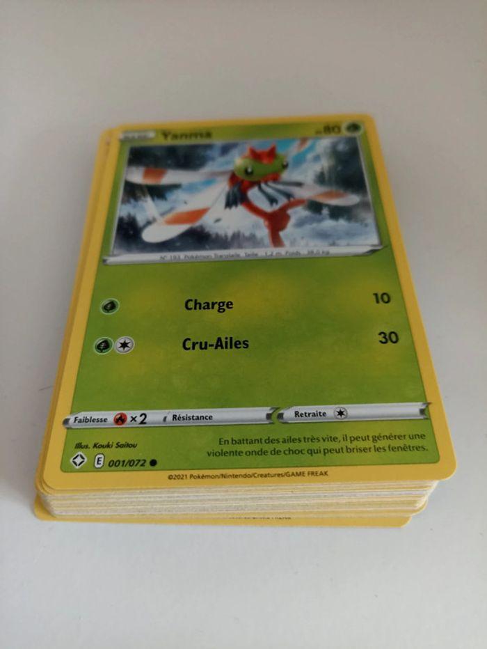 Lot 33 cartes Pokémon destinée radieuse - photo numéro 1