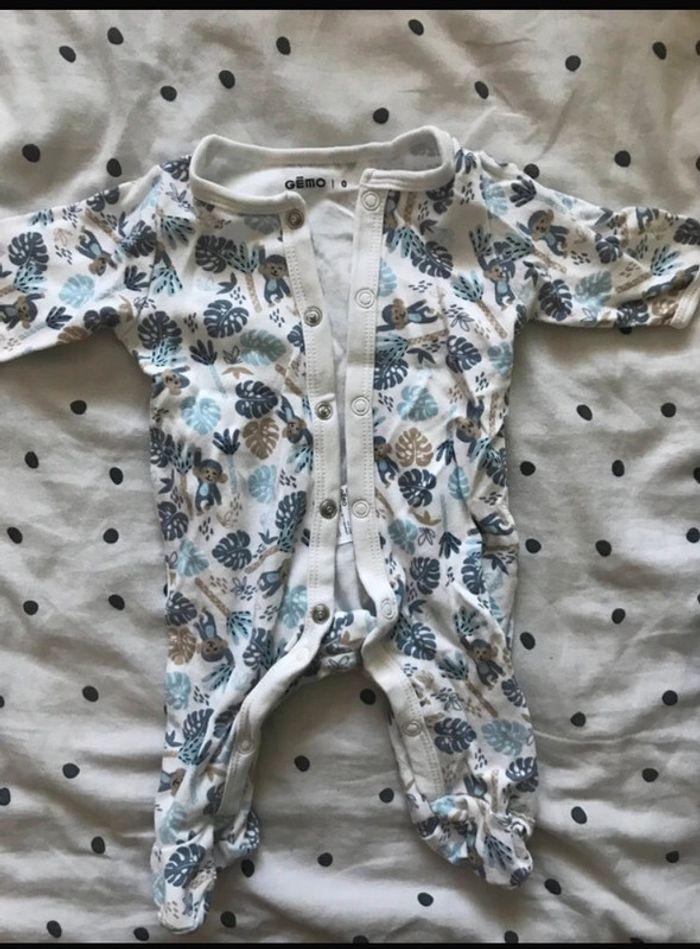 Lot 4 pyjamas taille Naissance / 0 mois - photo numéro 3