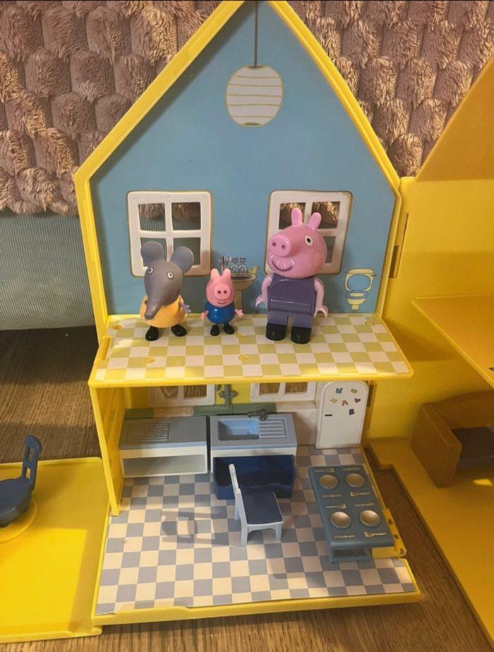 Maison De Luxe Peppa Pig Pliable + Voiture et école - photo numéro 7