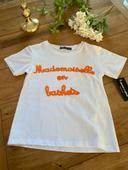 Tee-shirt 8 ans blanc et orange MADEMOISELLE EN BASKETS neuf avec étiquettes