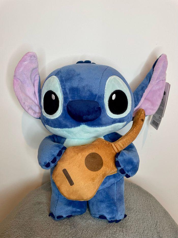 Peluche Disney Stitch avec ça guitare - photo numéro 6