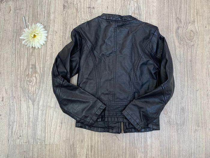 Veste  en simili cuir noire taille 8 ans - photo numéro 2