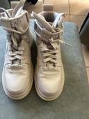 Baskets Nike Air montantes beige