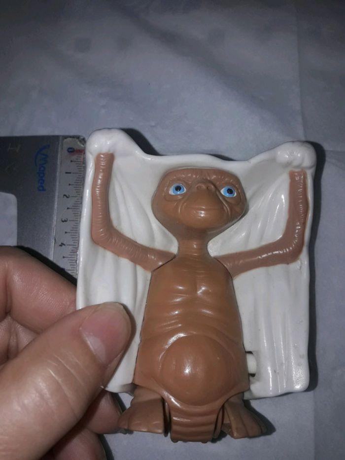 figurine  E T et ET E.T. l extraterrestre - photo numéro 1