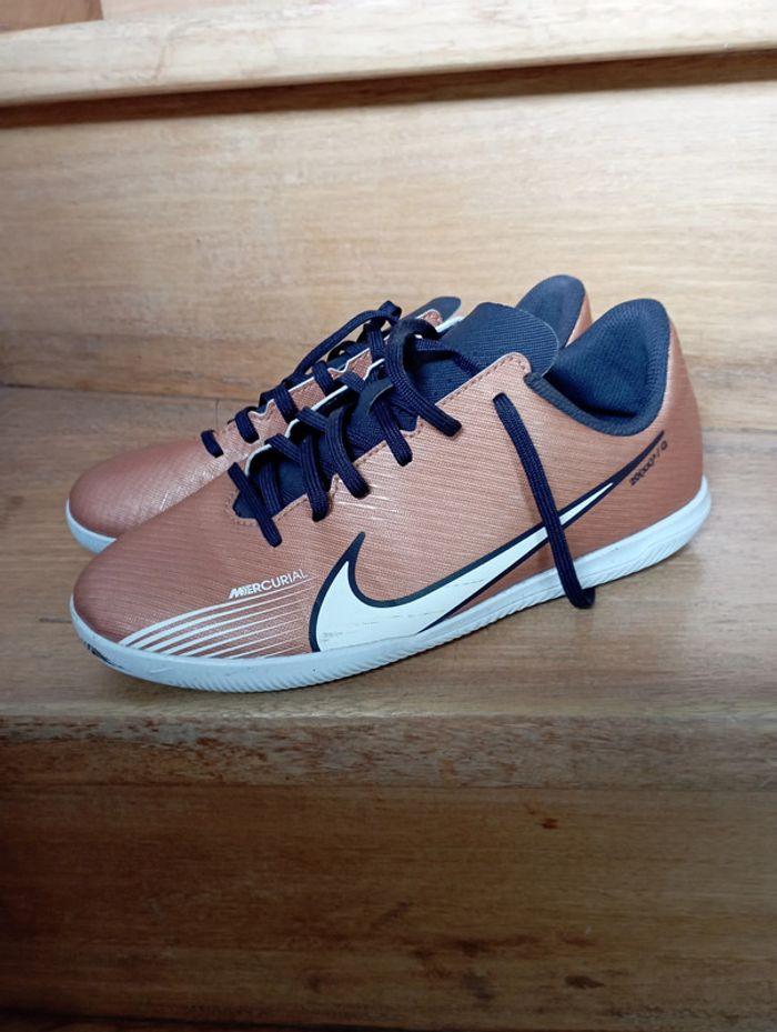 Baskets chaussures futsal Nike  Mercurial 37,5 - photo numéro 1