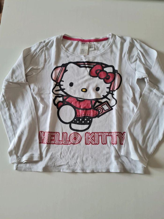 👕 T-shirt fille Hello Kitty H&M 10/12 ans - photo numéro 1