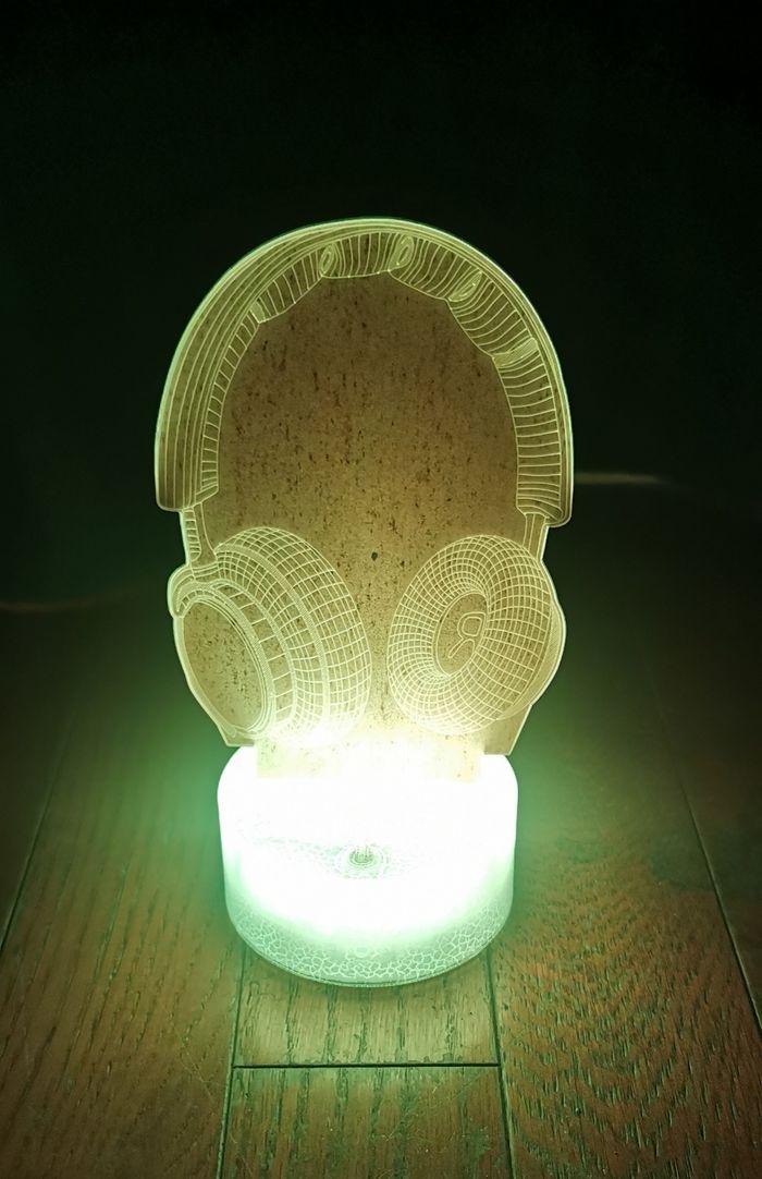 Lampe veilleuse 3d casque multicolore - photo numéro 9