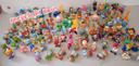 120 figurines/jouets kinder