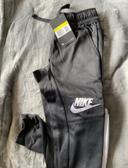 Pantalon survêtement nike enfant 8 ans