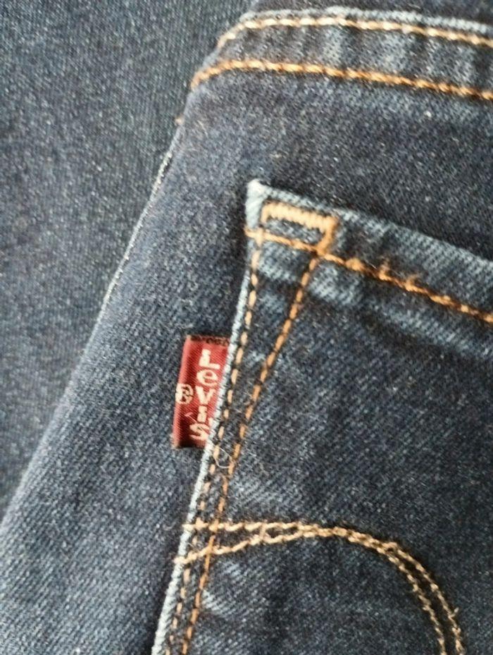 Jean Levis femme W27/ L32 demi curve NEUF - photo numéro 4