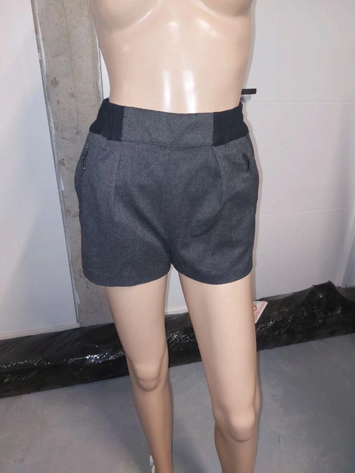 Short zara taille XS peu porté - photo numéro 1