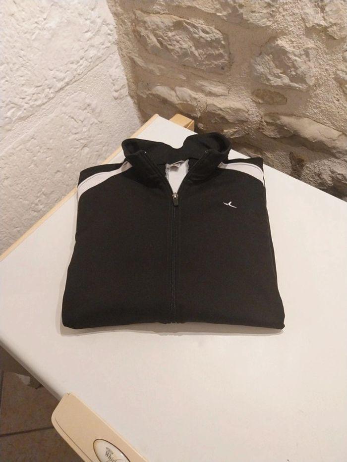 Veste de survêtement homme domyos XXXL en tres bon etat - photo numéro 1