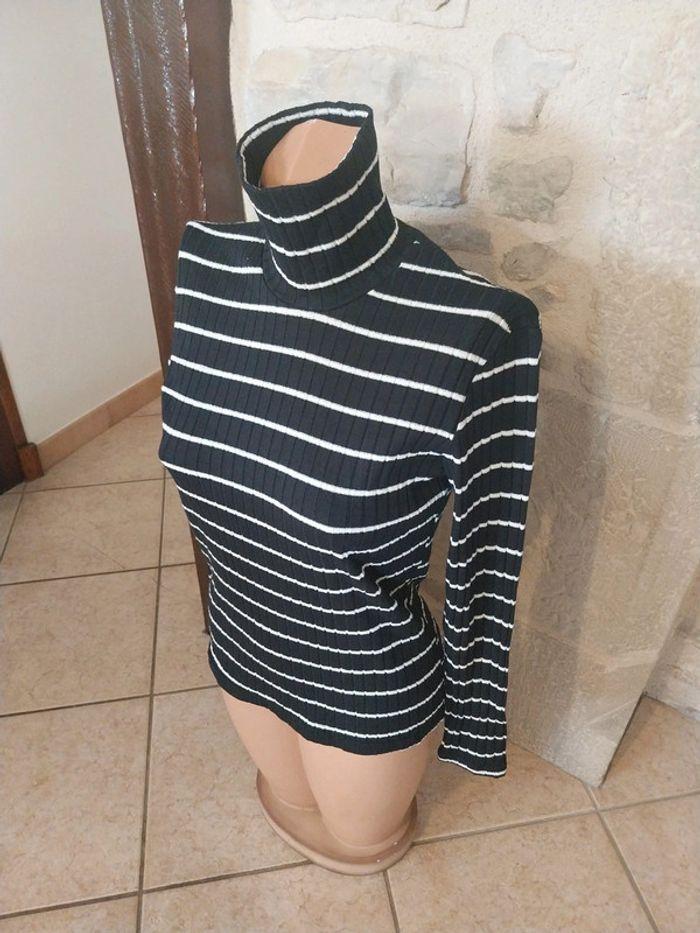 Pull femme col roulé taille S noir et blanc en tres bon etat - photo numéro 6