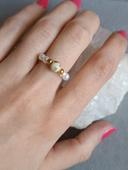 Petite bague en perles et pierre naturelle