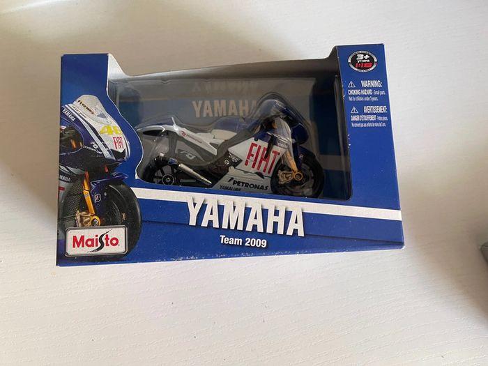 Moto collezione YAMAHA 2009 - photo numéro 1