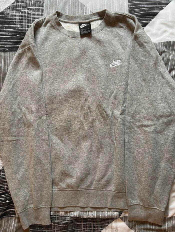 Pull gris avec de la moumoute, Nike, taille L - photo numéro 1