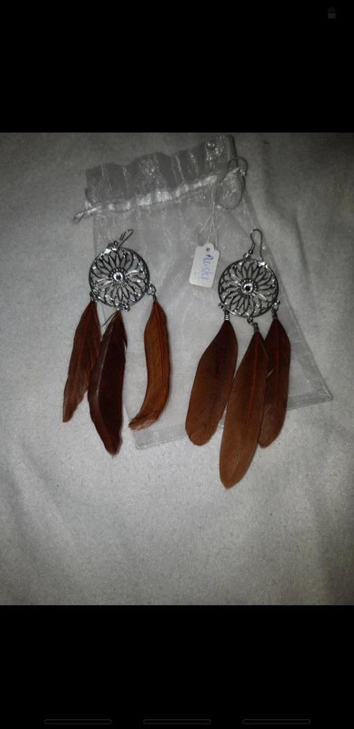 Boucles d'oreilles plumes marron - photo numéro 1